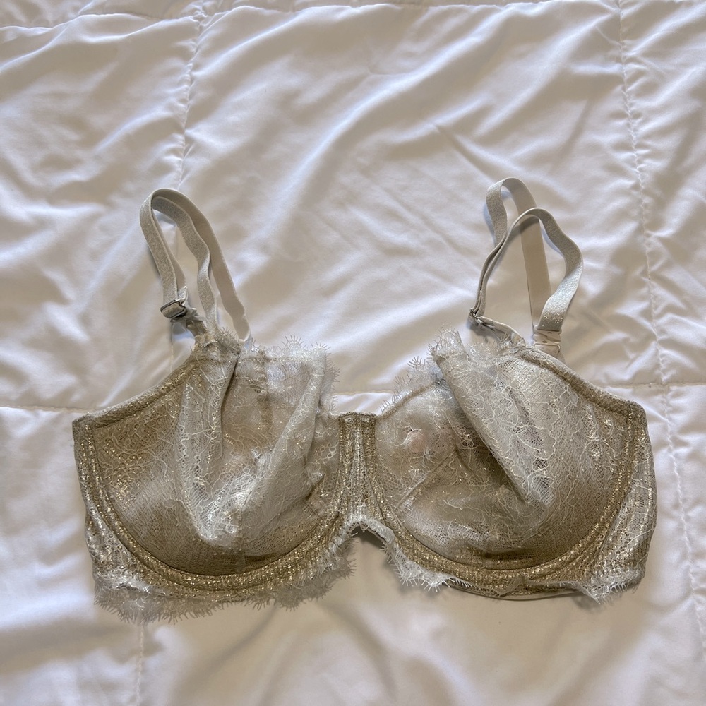 Victoria’s Secret Dream Angels unlined bra in champagne and gold- Like New